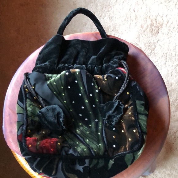 Velvet pouch bag with multi colored beads.Draw string. gorgeous little pouch . - Picture 3 of 6